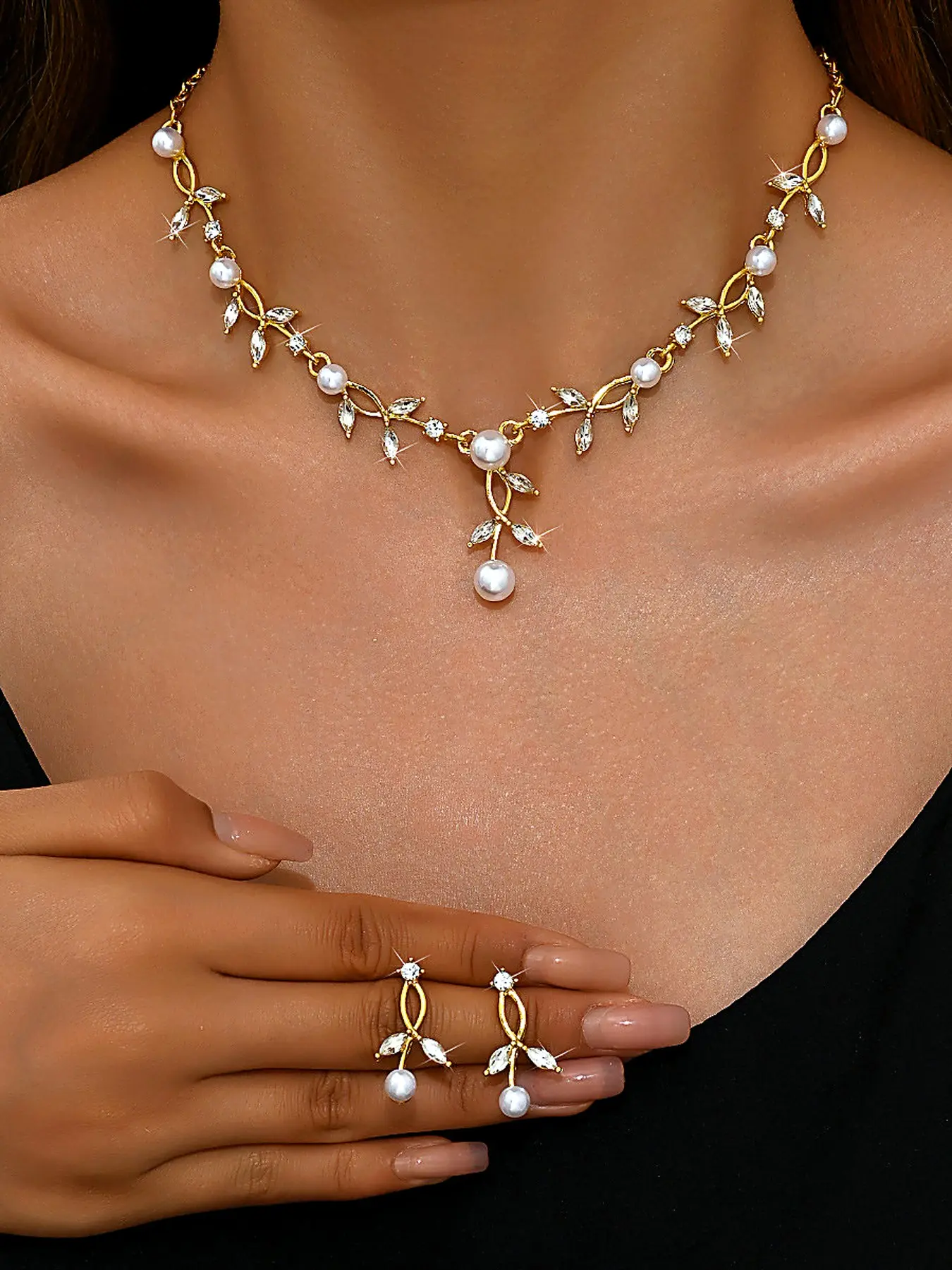 2Pcs Bridal Jewelry Set for Women, Rhinestone Pearl Look Necklace and Earrings Set, Gold Color Wedding Jewelry for Bride Bridesmaid, Wedding Guest, Prom Party, Holiday Gif