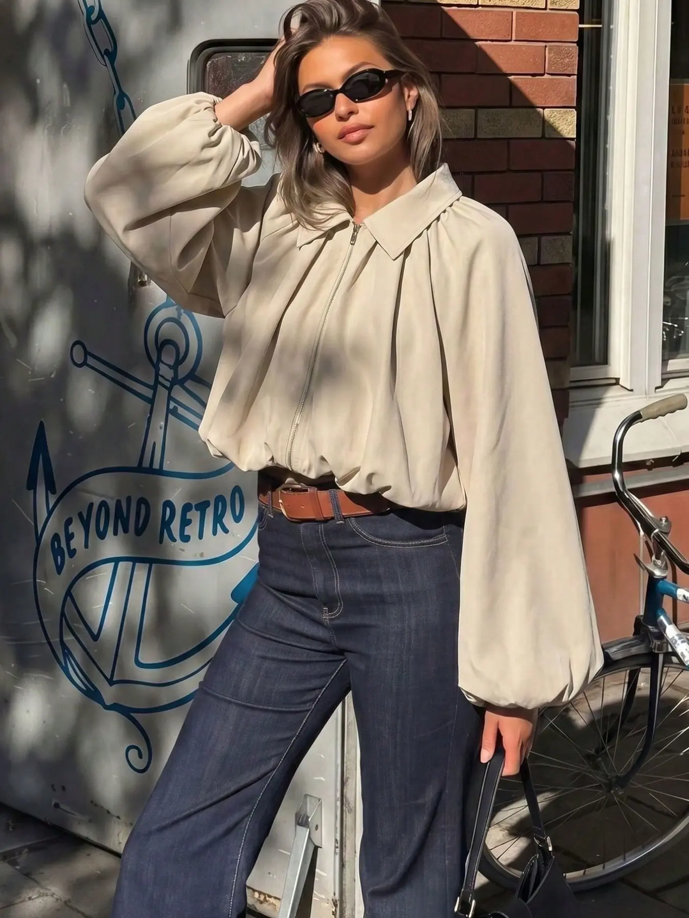 Women's Four-Season Lightweight Satin Bubble Sleeve Short Jacket, Front Zipper High-Waist Trimmed Style, Wrinkle-Resistant, Versatile Daily Wear