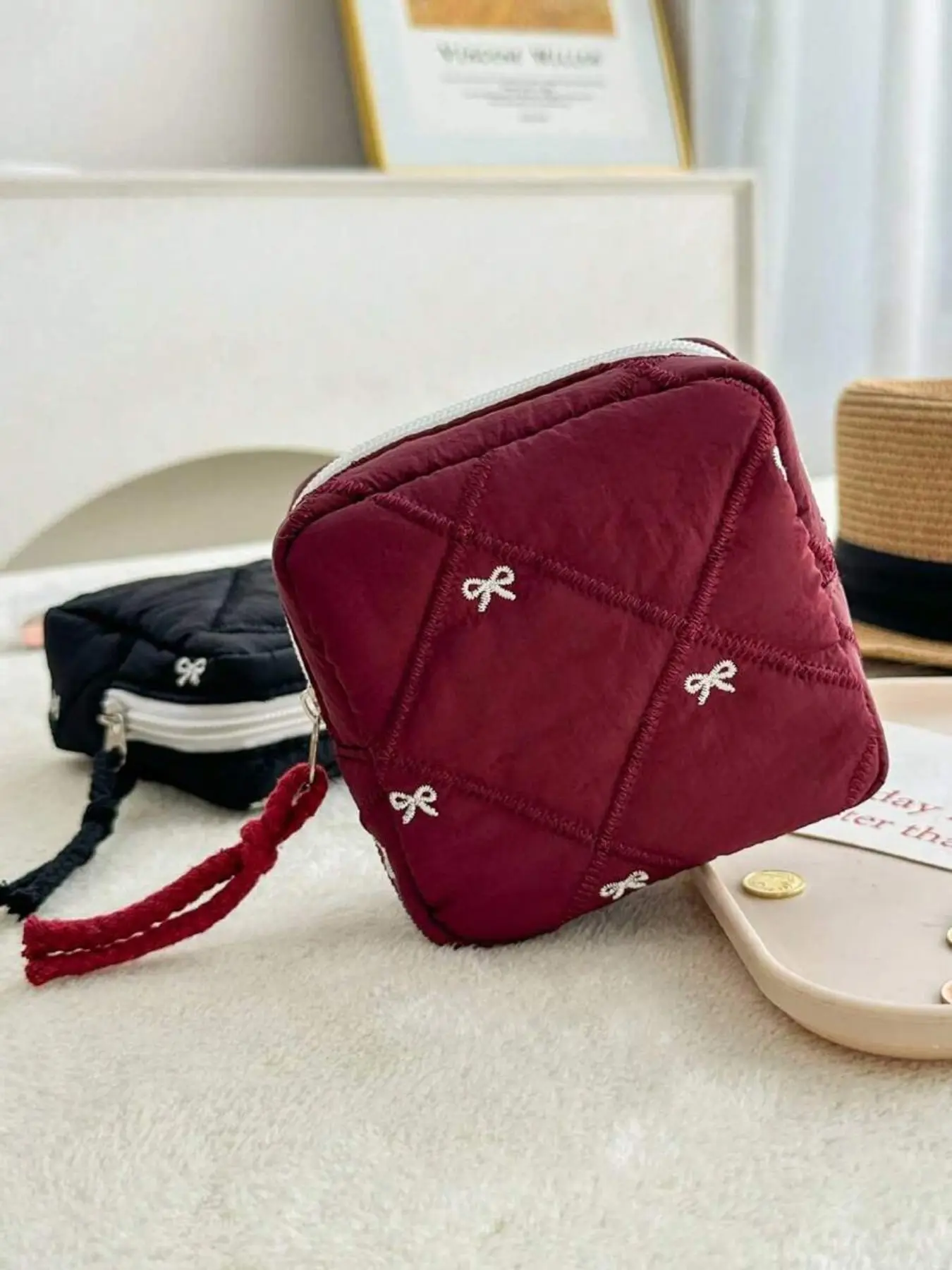 Portable Zipper Period Bag with Discreet Privacy Protection, Napkin & Tampon Storage Holder, Versatile Mini Makeup & Jewelry Organizer, Back To School Supplies, Ideal for Dorm Room Office Bathroom Gym Travel for College Students