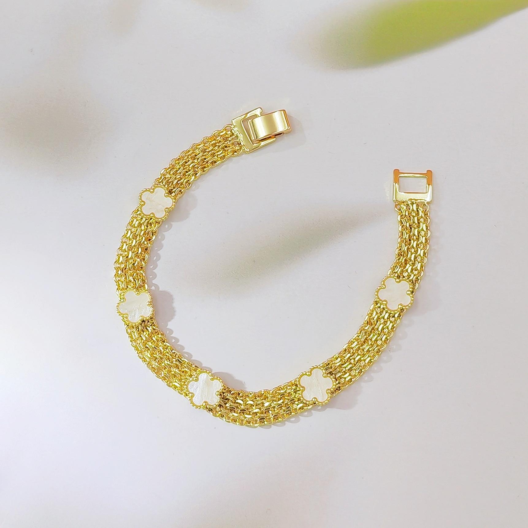 Colorful Clover & Five-Leaf Lucky Bracelet for Women, White Shell Inlaid Design, Trendy Y2K Aesthetic Fashion Jewelry, Dainty & Versatile for Daily Wear, Parties & Holiday Gift Giving