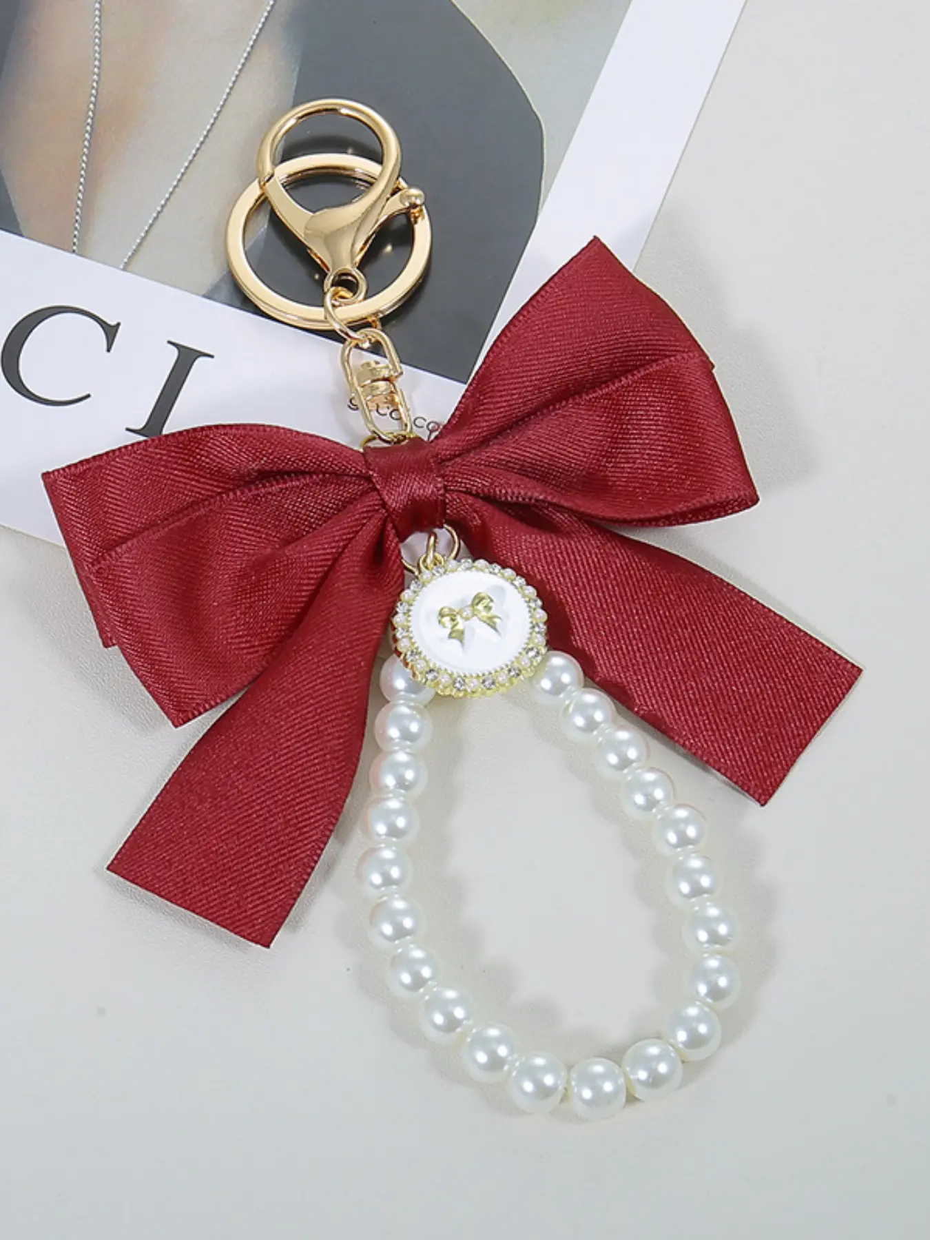 Cute Bowknot Design Bag Keychain, Faux Pearl Decorated Bracelet Keychain, Fashionable Bag Charm for Women & Girls, Cute Keychain Accessory, Bag Accessories for Purse, Backpack, Car