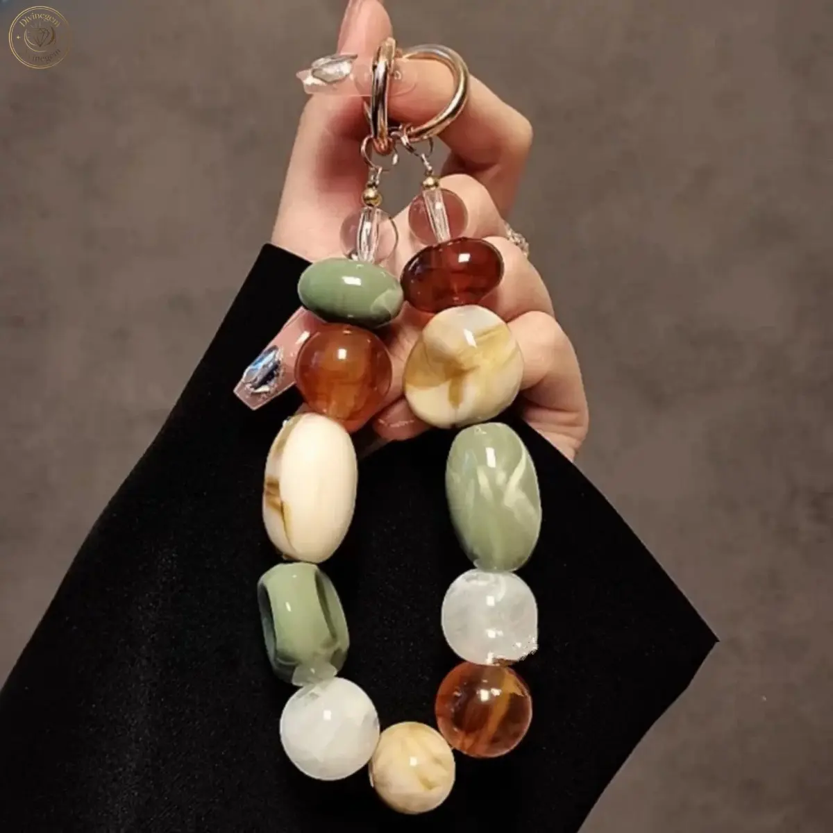 Bohemian Marbled Multitone Beaded Keychain, Hand‑Assembled Acrylic Bead Wrist Strap, Versatile Bag Charm And Phone Lanyard For Women, Stylish Daily Accessory, Suitable For Casual Outfits And Thoughtful Gift Giving