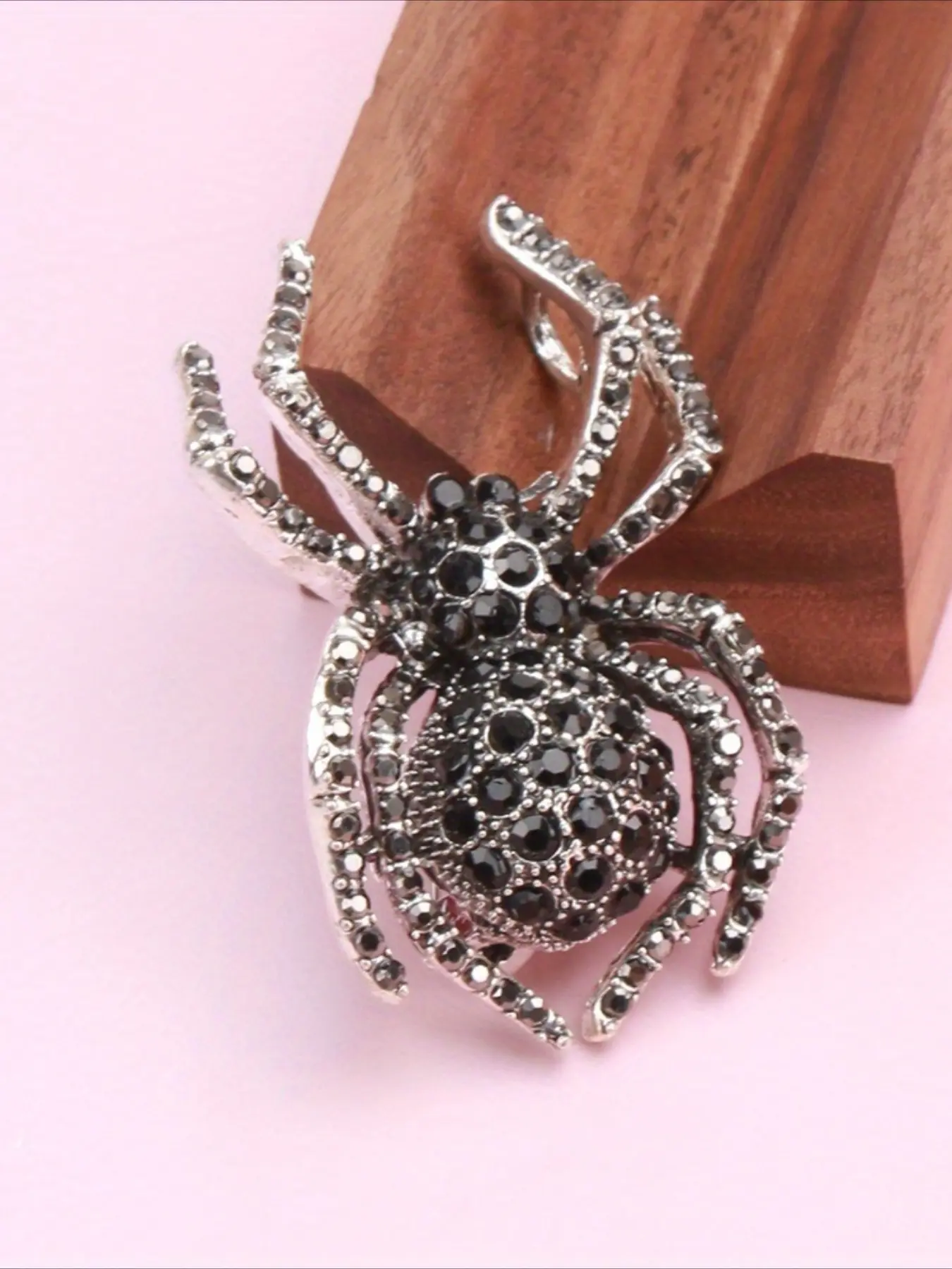 Spooky Black Rhinestone Spider Brooch, Brooch Pins, Vintage Gothic Insect Lapel Pin for Halloween Party Costume Coat Scarf Decor Jewelry Gift