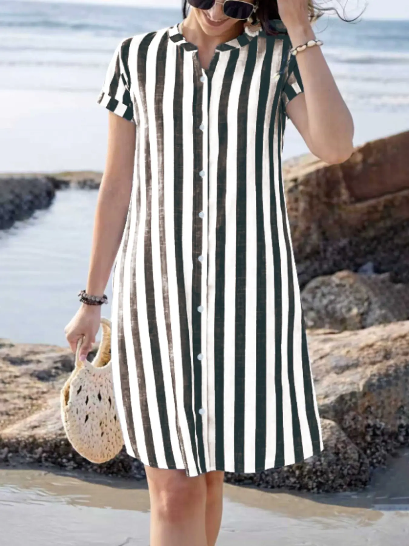 Plus Size Women's Striped Dress, Casual Beach Sundress, Beachy Style Dress, featuring a casual and stylish design, perfect for summer daily wear and beach vacations, combining comfort and fashion seamlessly Style