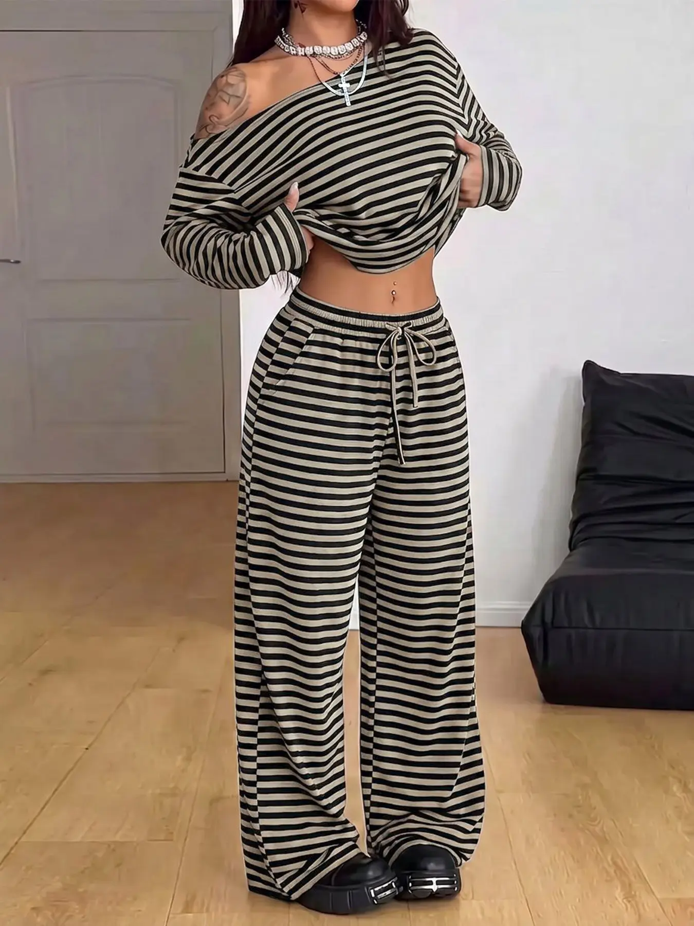Women's Spring Summer Street Style Striped Off-Shoulder T-Shirt & Wide-Leg Pants Set, Loose-Fit Casual, Perfect for Daily Wear