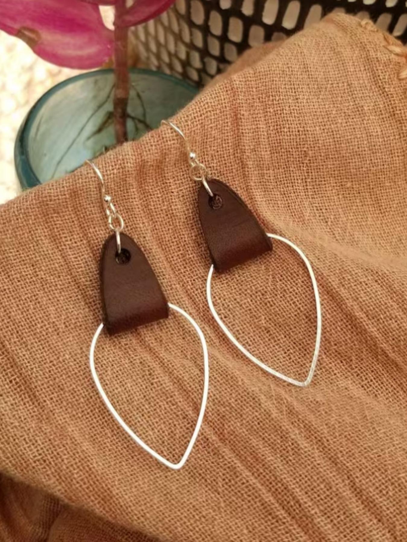 Vintage Minimalist Teardrop Leather Pendant Earrings, Perfect for Christmas, Halloween, Summer, Winter, Valentine's Day, New Year Gifts