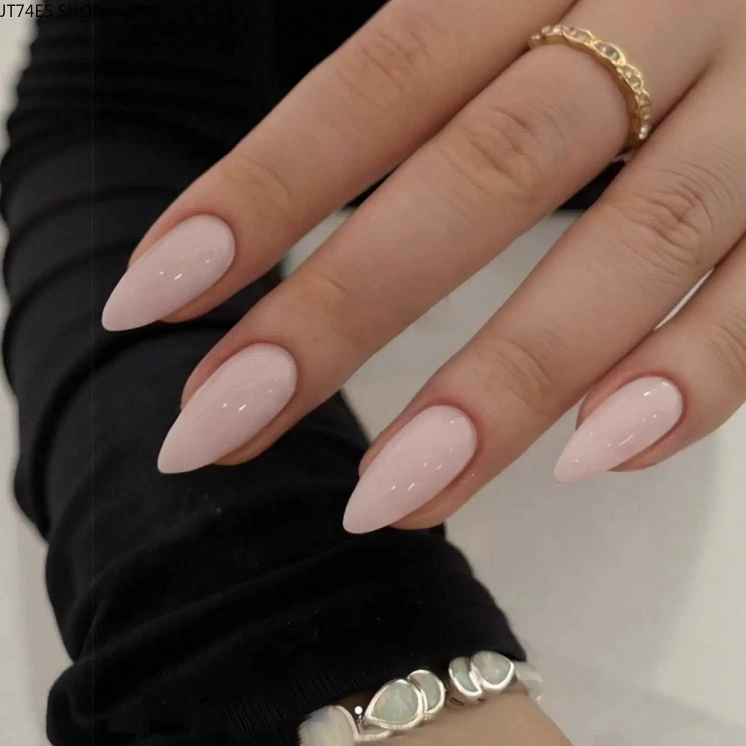 European Style Press On Nails for Women, Almond Tip with Milk Pink & Nude Marble Finish, Reusable Accessory for Clothes & Daily Wear, Casual