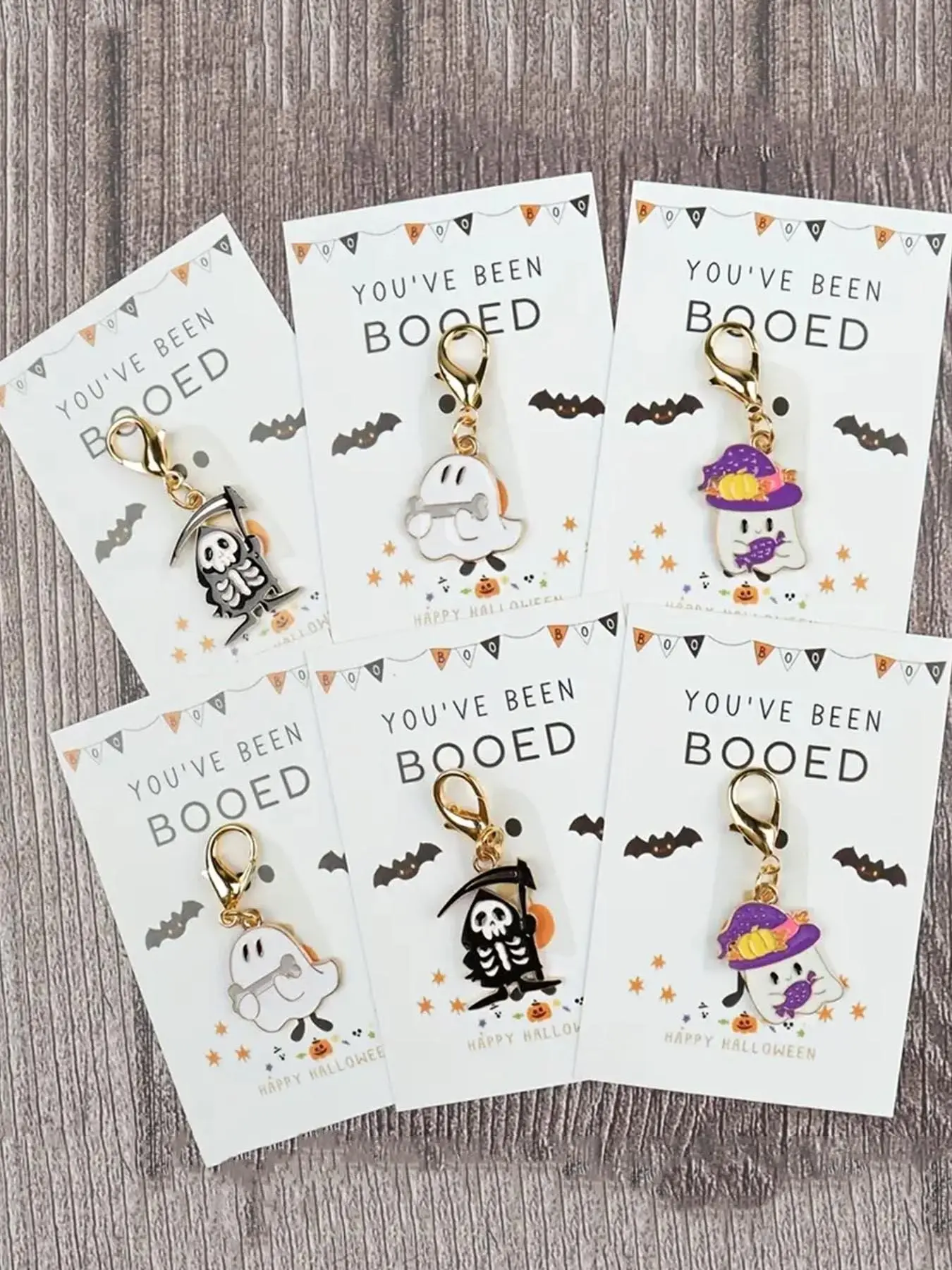 6pcs Cute Halloween Ghost Keychains, Key Charms, Mini Keychain Pendants With Pocket Hug Cards, Halloween Gifts For Friends, Family, Can Be Used As Keychain Accessories, Halloween Decorative Buckles, Personalized Accessories, Halloween Ornaments