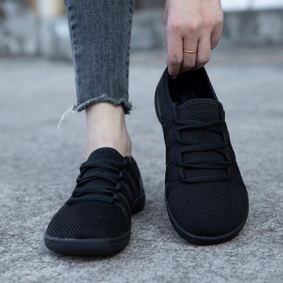 Women's Barefoot Style Zero Drop Non Slip Sneakers Wide Toe Box Slip On Low Top Casual Trainers for Beach Outdoor Running Walking Lightweight Flexible Comfort Fit Shoes