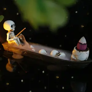 Creative Skeleton Fishing Boat Design Incense Burner, Backflow Smoke Effect Incense Burner with Incense Sticks & Fragrance Blocks, Halloween Gift, Scented