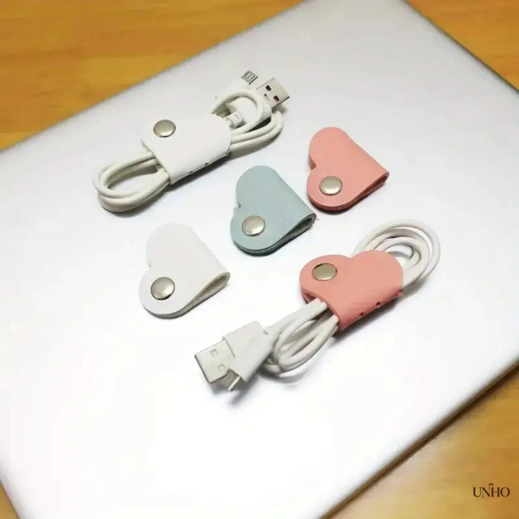 Leather Cable Organizer, 8‑Pcs Heart‑Shaped Cord‑Keeper Set, Portable Earbud And Headphone Wire‑Winder, Soft‑Leather Cable‑Straps, Compact Accessory For Daily‑Use Earphones And Charging‑Cord Storage