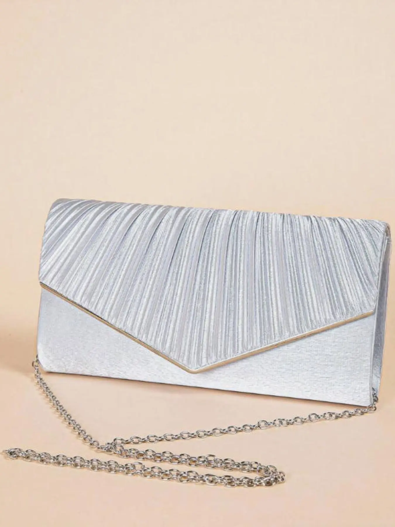 Silver Color Pleated Envelope Evening Bag, Elegant Minimalist Design, Detachable Chain, Handheld or Crossbody, Perfect for Weddings and Events