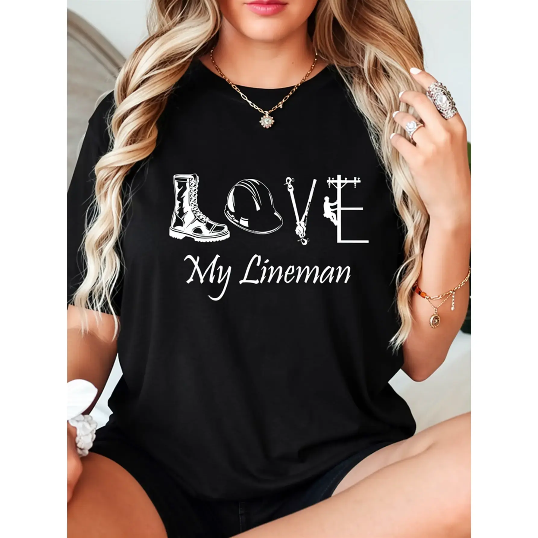 Streetwear Graphic T-Shirt for Men & Women, 100% Cotton Vintage-Style Top with Funny Lineman Design, Casual Lineworker Gift, Tshirt, Shortsleeve