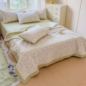 1 Piece Summer Quilt, Air Conditioning Thin Blanket, Ultra Soft Skin-Friendly, Ideal for Summer Bedroom Living Room Use