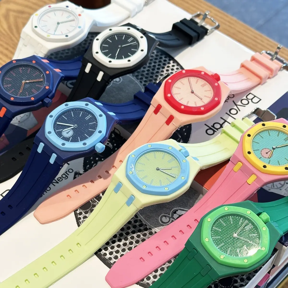 Octagonal Silicone Quartz Watch Multiple Candy Color Options Grid Textured Dial Simple Index Marker Lightweight Flexible Rubber Strap Casual Unisex Student Fashion Analog Wristwatch