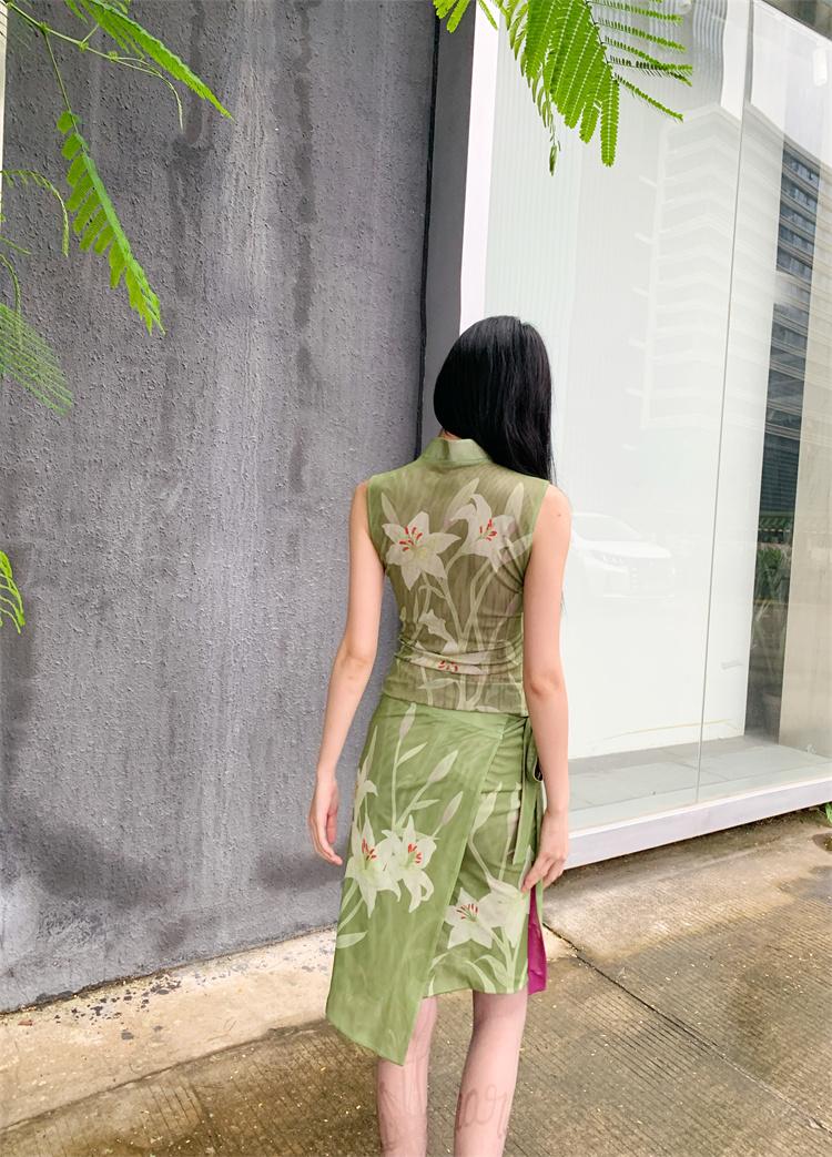 New Chinese-style lily pattern reversible cheongsam top + new Chinese-style lily pattern reversible one-piece skirt