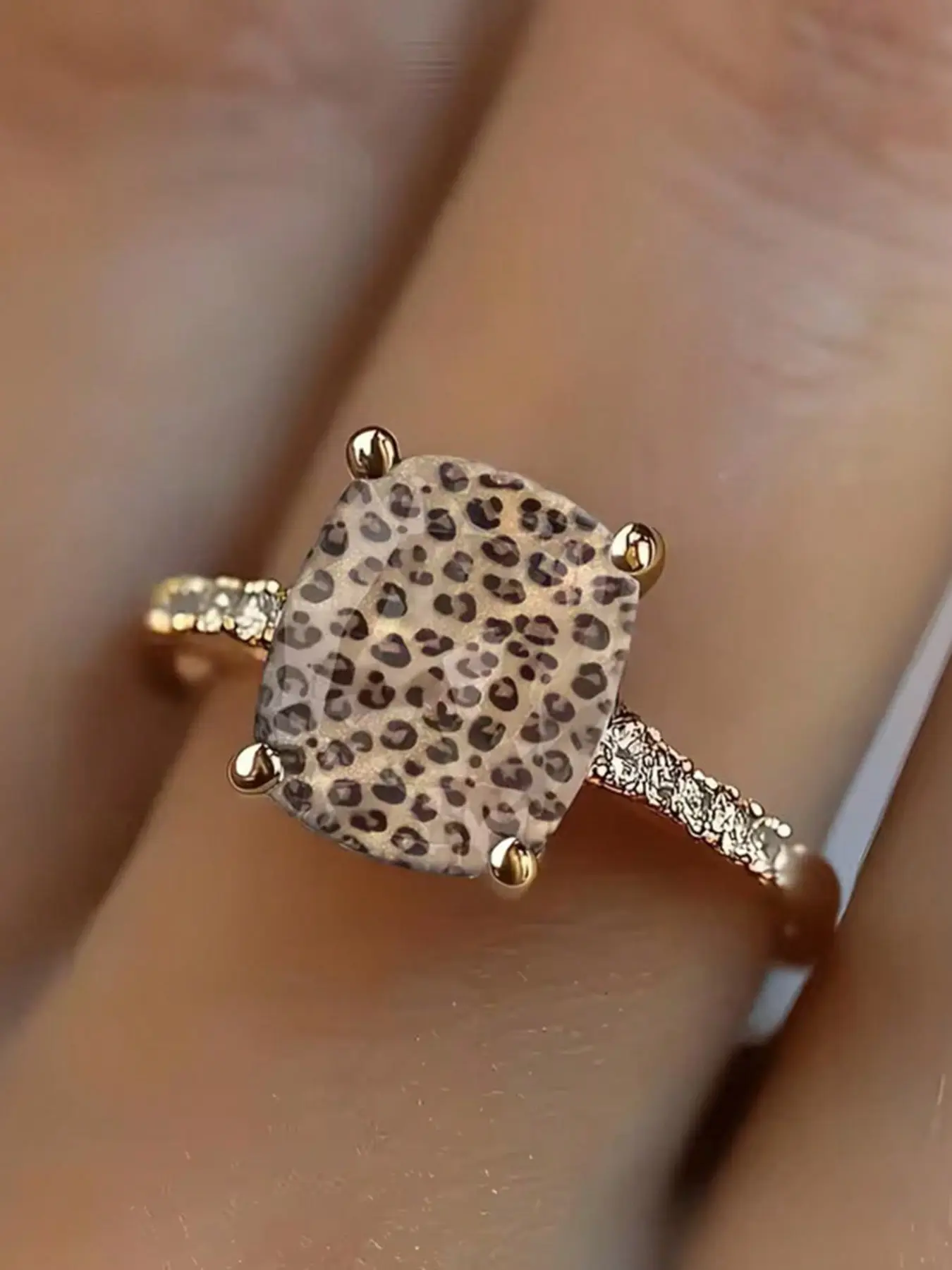 1pc Gold-Plated Faux Leopard Print Square Shape Ring, Fashion Statement Piece, Sparkling Pave Design, Suitable For Women's Daily Wear And Party Occasions, Great Jewelry Gift Choice
