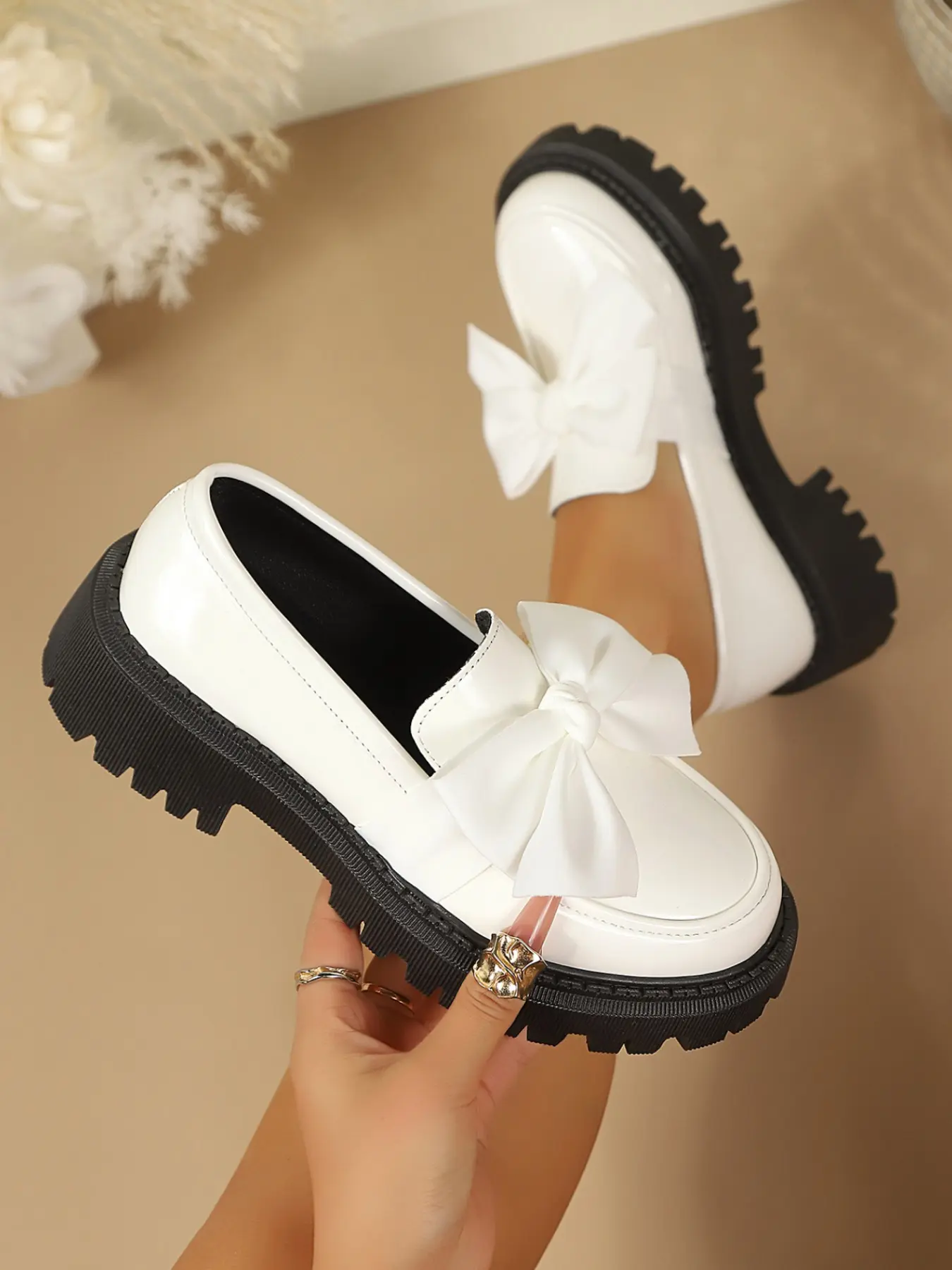 Belle & Sofa Women's Loafers, Flat Round Toe, Versatile Fashion Shoes, Comfortable Vegan Leather Shoes, Suitable for Wide Feet, Multiple Sizes Available