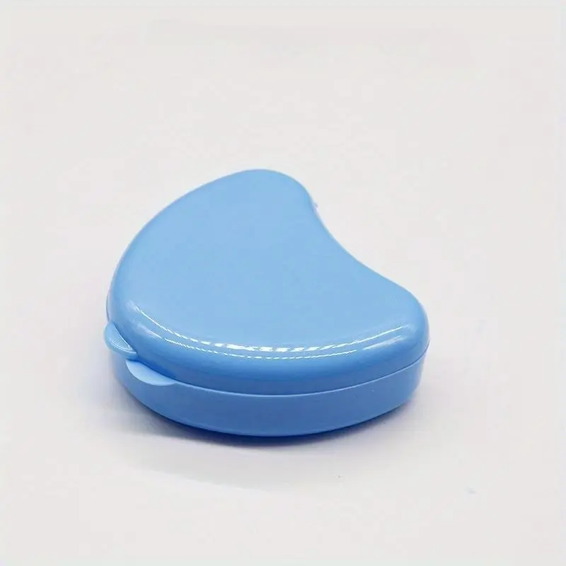 1pc Heart Tooth Retainer Storage Box, Color Plastic Denture Box, Heart Denture Box, Heart Storage Box