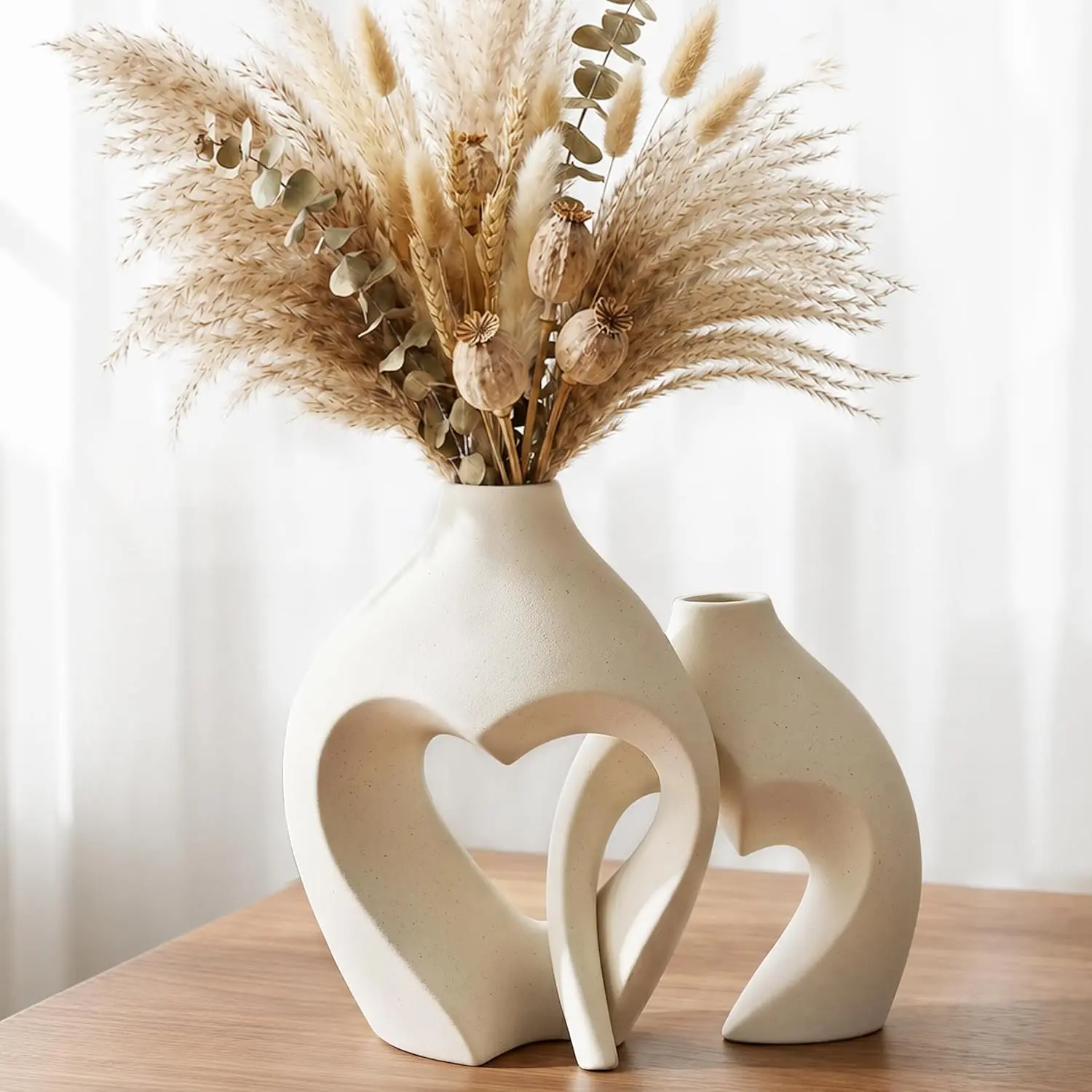 White Ceramic Heart-Shaped Vase Set of 2, Minimalist Nordic Table Decor, Baby & Maternity Event Table Centerpiece for Weddings, Living Rooms
