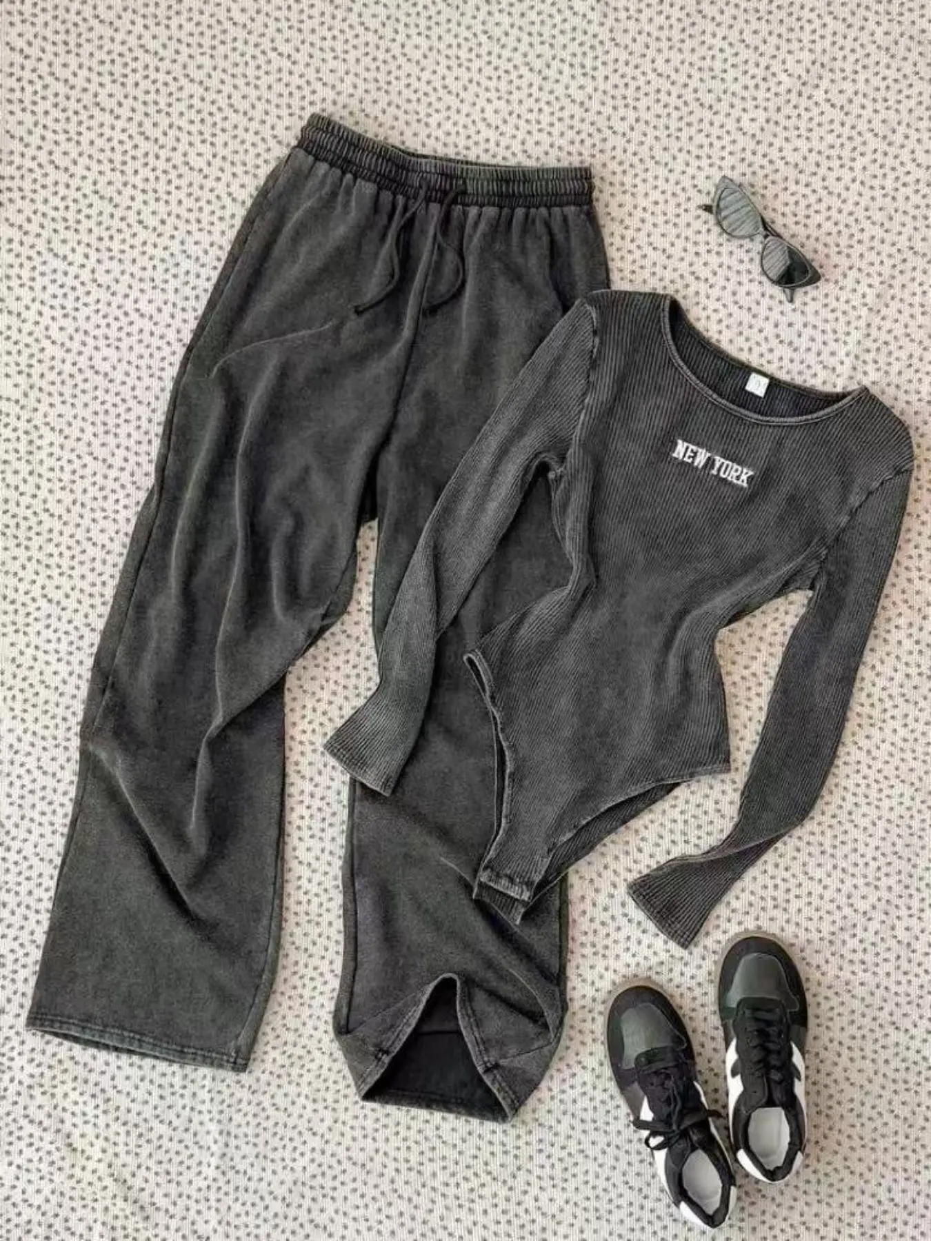 Teen Girl Fashion Vintage Tight New York Embroidered Tank Top and Casual Retro Long Pants Set, Two-Piece for All Seasons