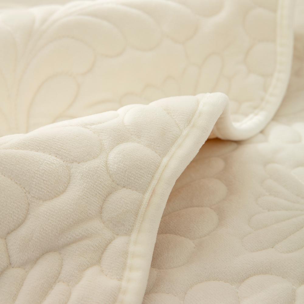 Solid Color Leaf Pattern Sofa Cover, 1 Count Non-slip Sofa Slipcover, Dustproof Sofa Pad, Couch Protector for Home Living Room, Vanity Decor Accessories