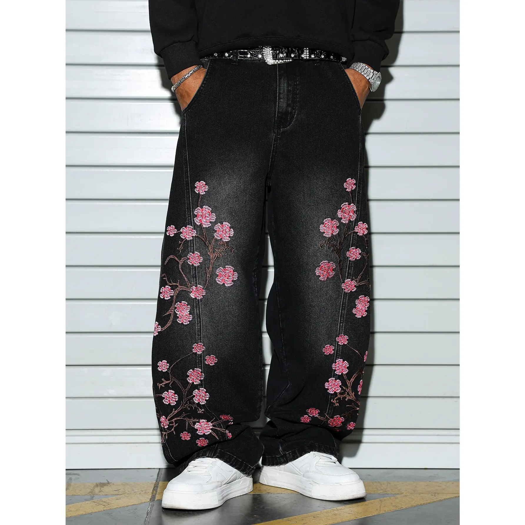 Men's vintage washed faded floral embroidered black loose wide-leg jeans, with plum blossom embroidery on the side, classic five-pocket loose wide-leg skateboard street style trousers, Y2K hip-hop street style bottoms.