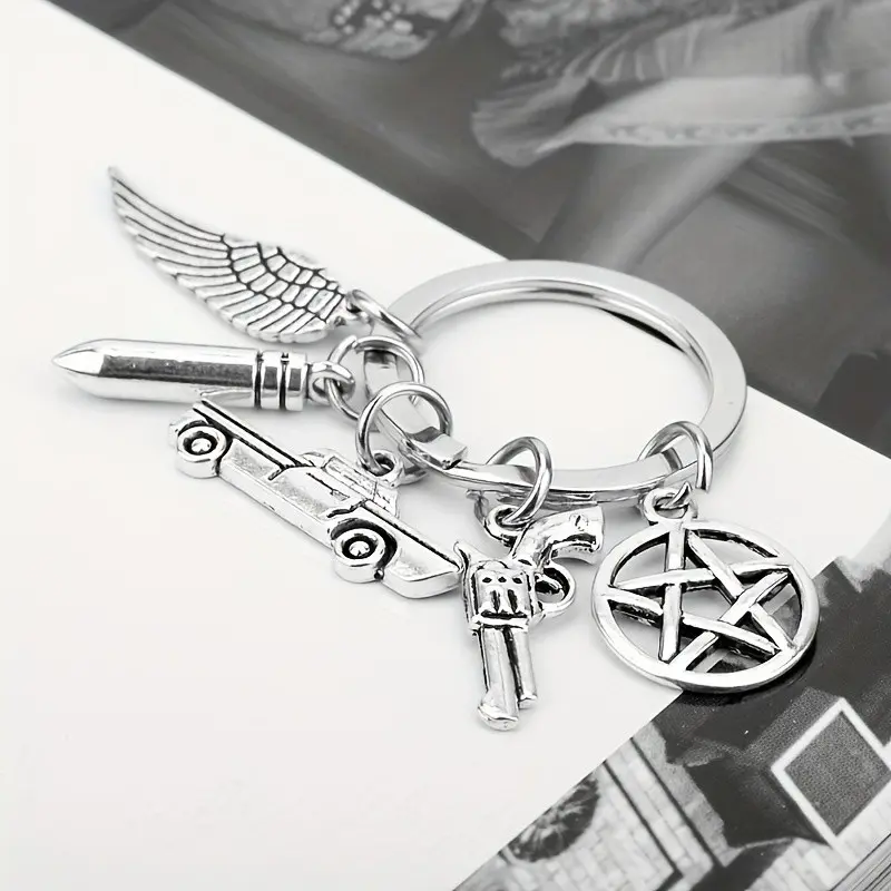 1pc Supernatural Pentagon Gun Bullet Keychain, Metal Key Ring, Hollywood Movie Merchandise, European and American Style, Unique Accessory, Metal Keychains, Keyring
