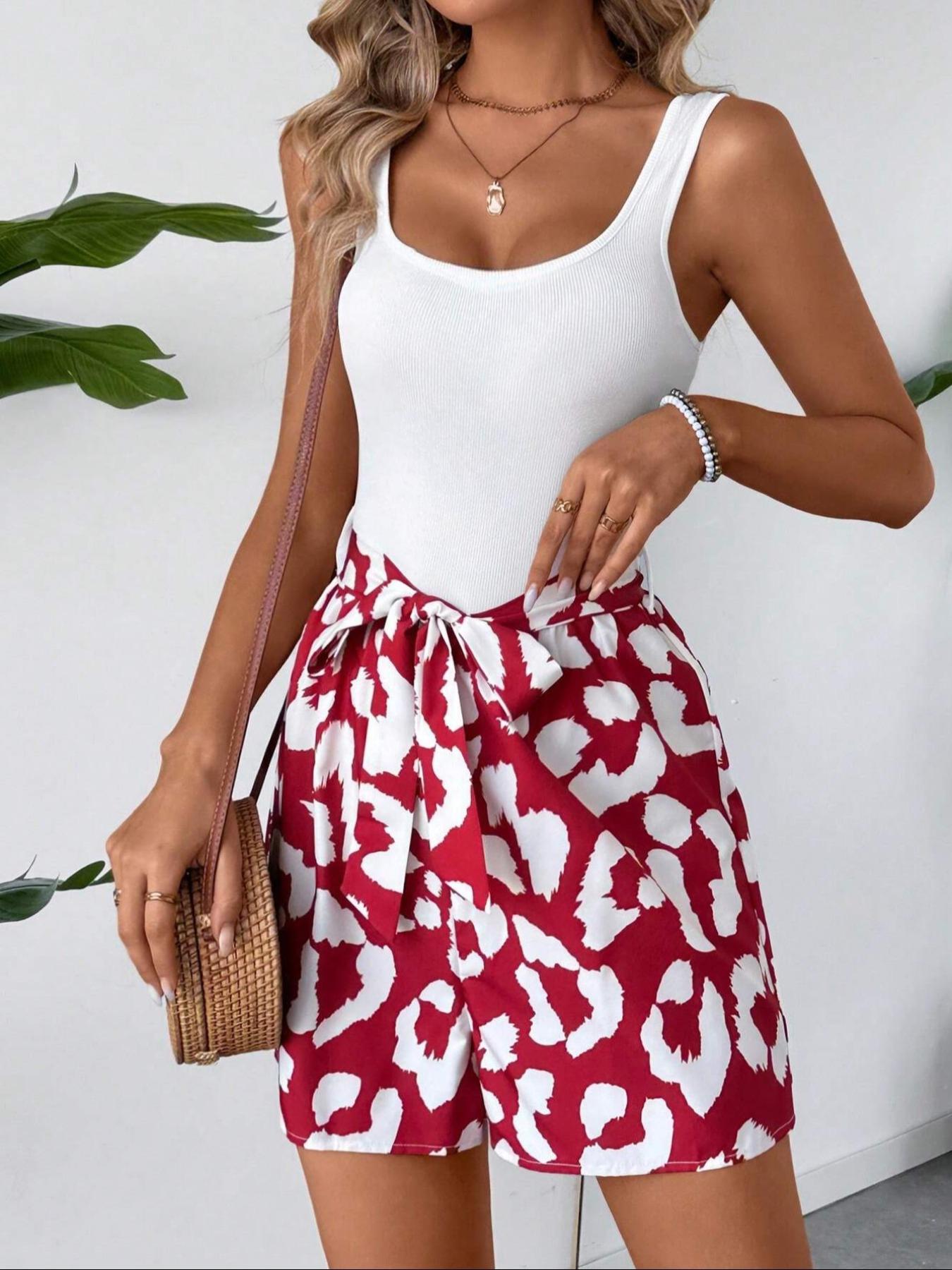 Women's Patchwork Floral Print Belted Tank Romper, Casual Square Neck Sleeveless Romper, Womenswear, Ladies Clothes for All Seasons