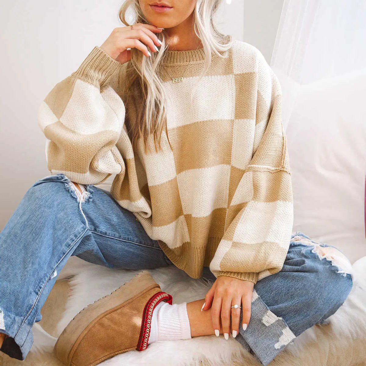 Women's Khaki Checkered Bishop Long-Sleeve Knitwear Piece, Casual Fabric Sweater, Round Neck