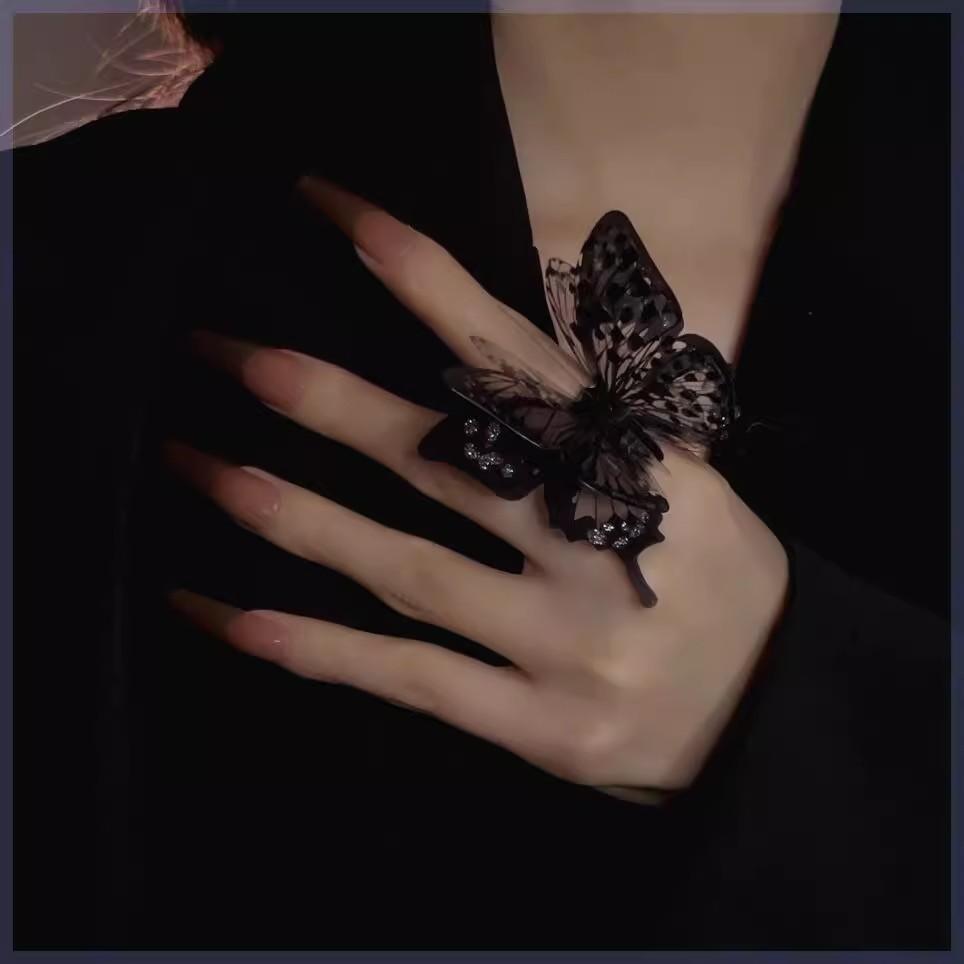 Engagement ring | Fashion accessories | Universal Jewelry Decoration | Women's accessories gifts | Diamond Ring | Diamond Ring | Designer Butterfly Open Rings | Affordable Luxury Jewelry | Sister Gift | Mothers day gift idea | Copy heart copy bracelet