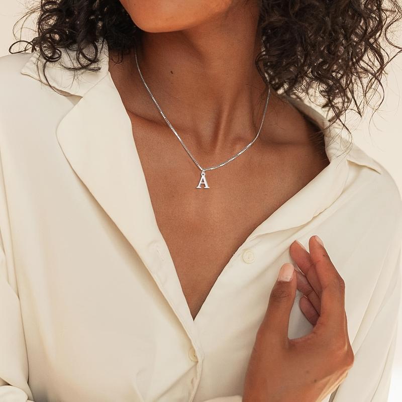1-Pack 26 English Alphabet Silvery Letter Necklace for Women, s' Delicate Letter Pendant Name Necklace A-Z Gift 1-Pack 26 English Alphabet Silvery Letter Necklace for Women, s' Delicate Letter Pendant Name Necklace A-Z Gift