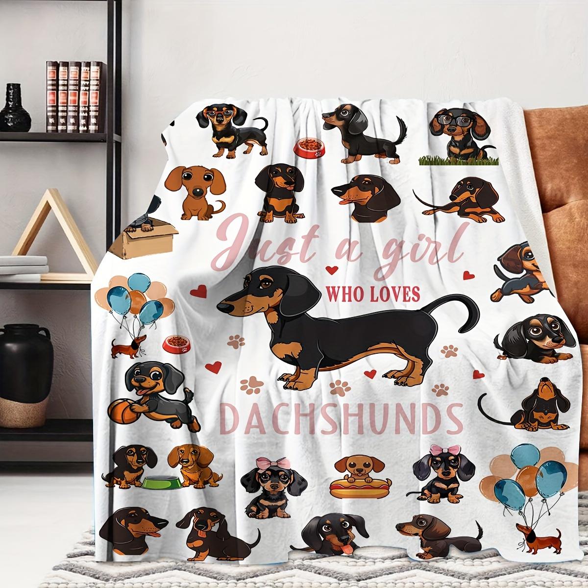 Cozy Dachshund Print Flannel Throw Blanket - Soft, Warm & with Playful Just a Who Loves Dachshunds Design - Perfect for Couch, Bed, Office, Travel & Dog Lovers Gift, Dog Blanket-280GSM