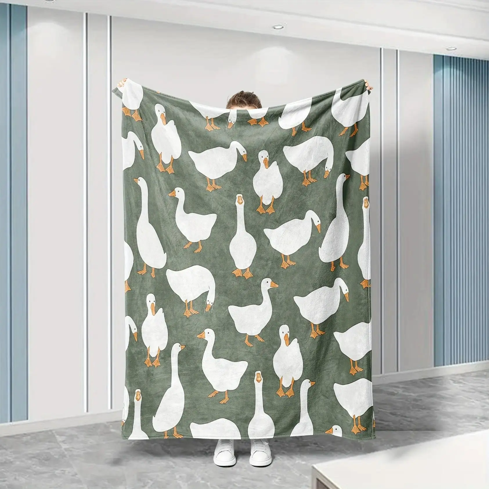 Sage Green Plush Flannel Throw Blanket with Cute White Goose Print, Soft Cozy Warm Fuzzy Animal Character & Bird Motif Blanket for Bedroom Sofa, Ideal Gift for Home Decor Enthusiasts, Animal Character Blankets, Bird Motif Blankets