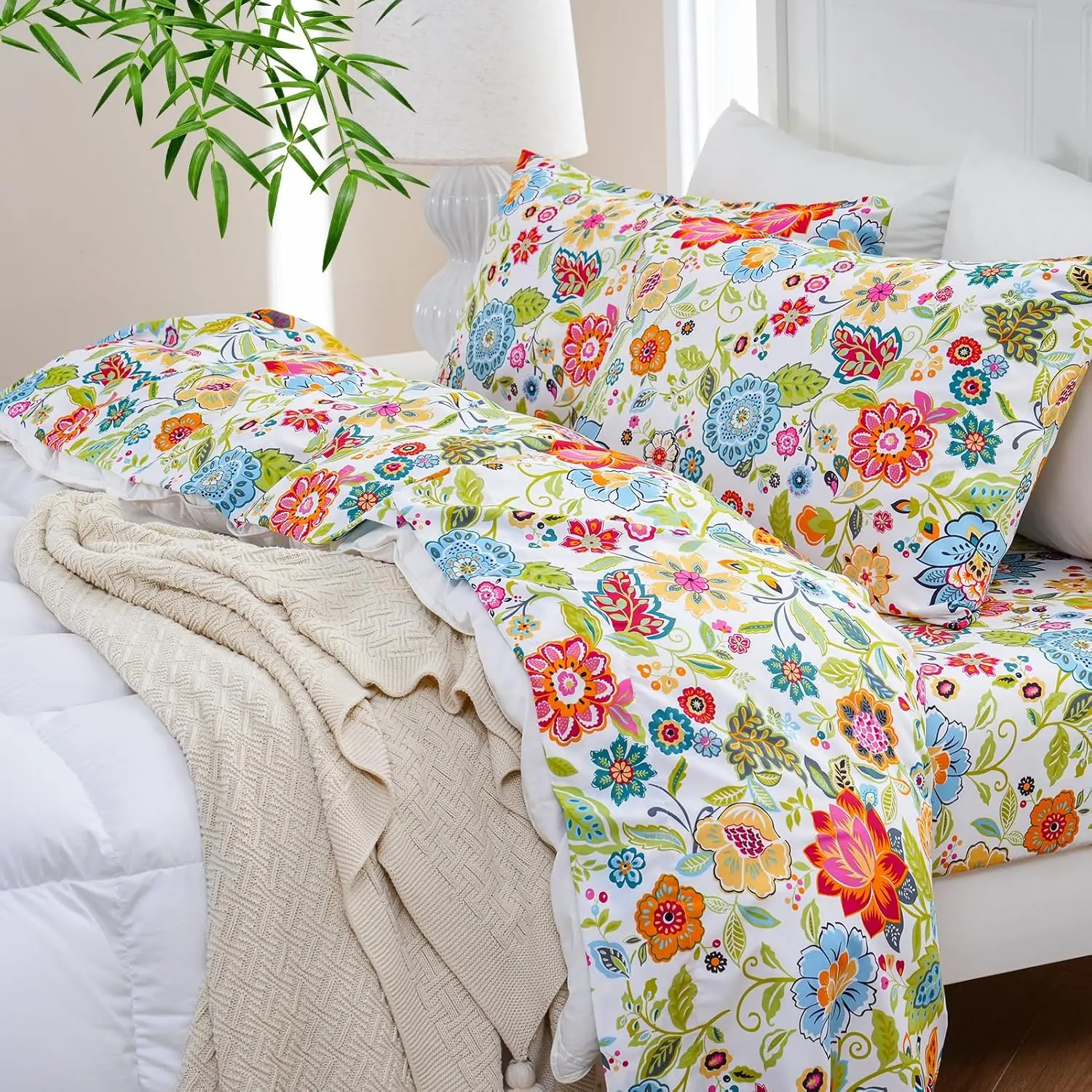 Queen Size Soft Cooling Rayon Bamboo Sheet Set - 1800 Count Modern Floral Print, Oeko-Tex Certified 4-Piece Bedding Sheets & Pillowcases