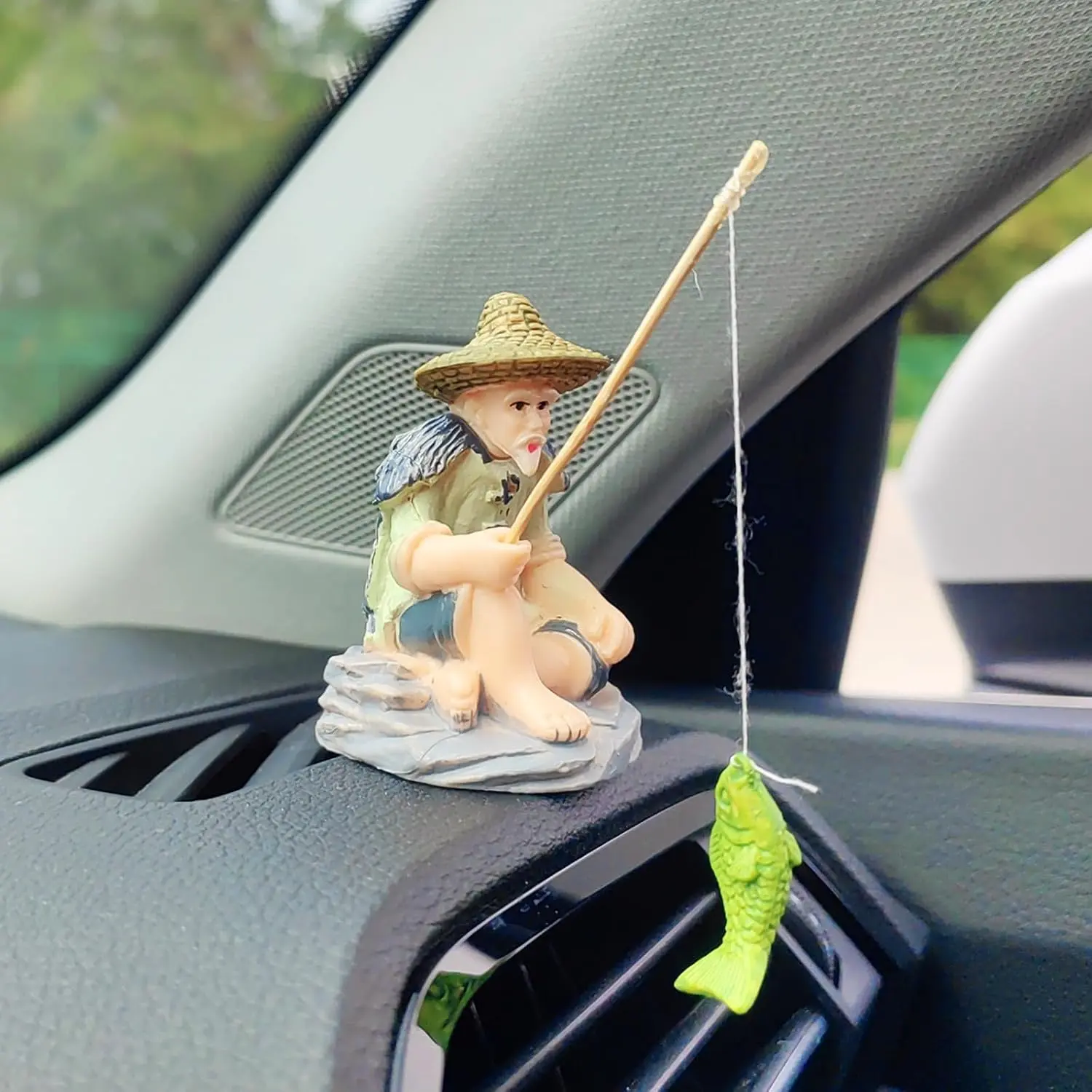 Cute Fishing  Ornaments for Dashboard, Swinging Fish  Dashboard Decor, Fun  Decoration for   Accessories for Anglers,  Garden Decor