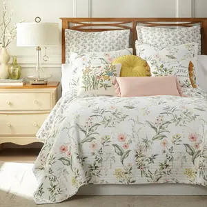 Viviana Reversible Full/ Quilt Set (88x92in) with 2 Pillow Shams (26x20in) - Floral - Blush, Green, White -  Full/ Size Quilt Bedding Set - Lightweight, Soft, Pre-Washed