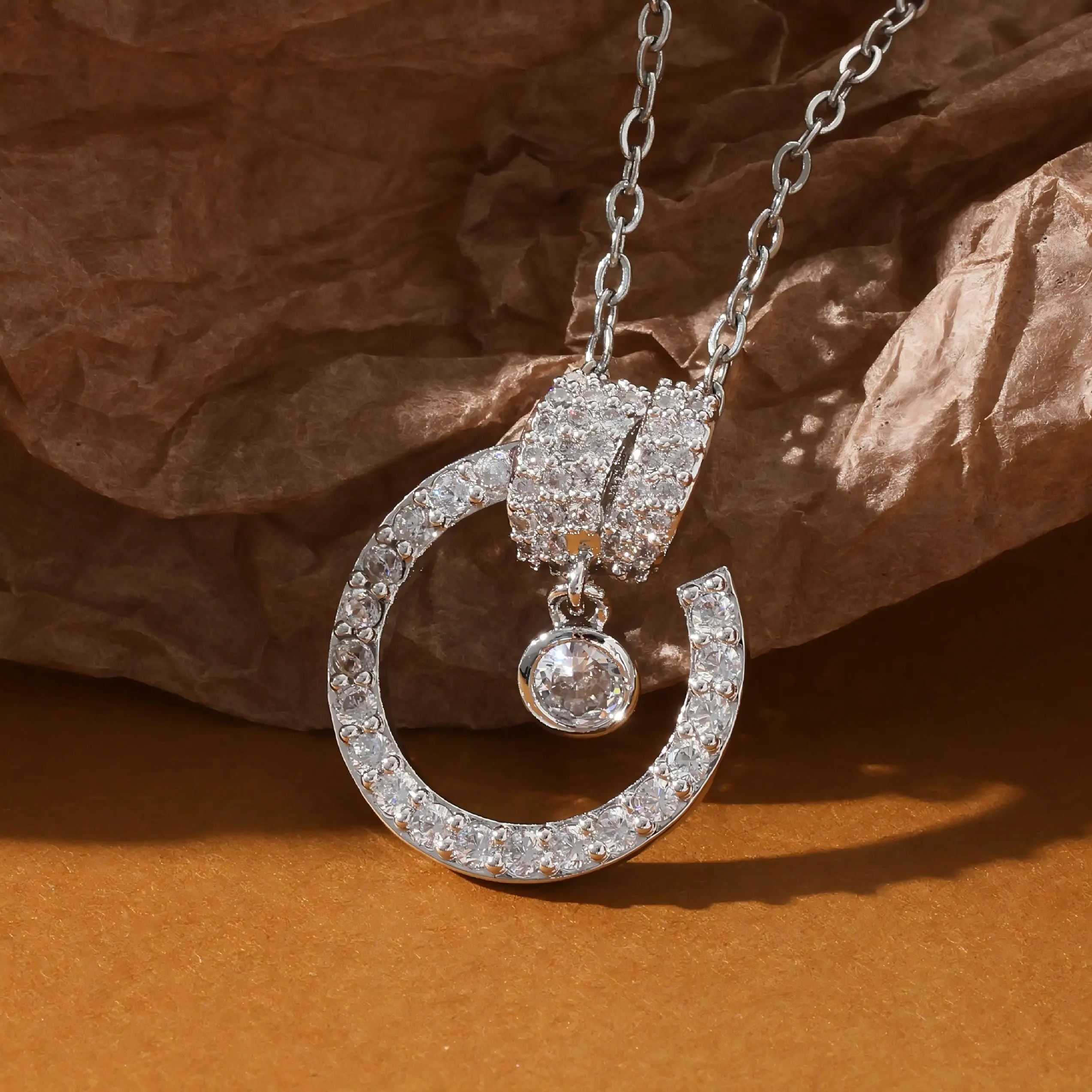 XB Jewelry Lucky Horseshoe Pendant Necklace for Women, Silver Plated Dainty Cubic Zirconia U Shape Necklace, Sparkling Good Luck Charm Jewelry Gift for Birthday Anniversary