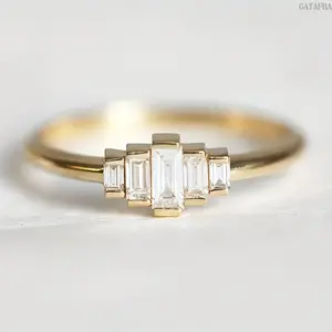 Women's Small Square Irregular Green Zircon Ring, Micro-Paved Color Rhinestone Dainty Stackable Female Finger Jewelry for Daily, Party Sports & Outdoor Accessory
