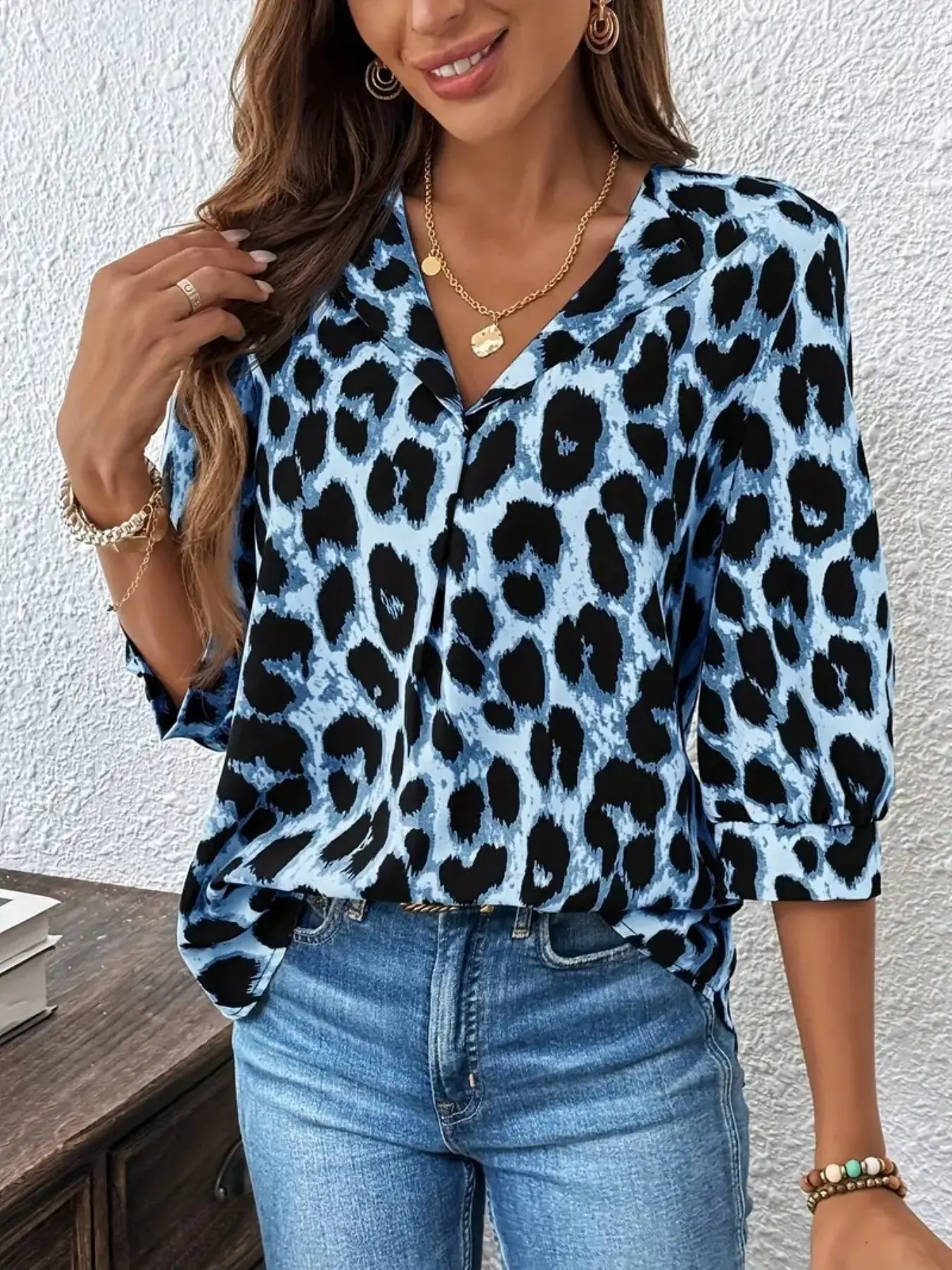Classic Leopard Print Casual Shirt Top, Stylish Animal Pattern Blouse, Perfect for Daily Wear, Trendy Fashionable Upper Garment, All Seasons Blouse