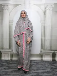 Middle Eastern Muslim Women's Scarf-Style Prayer Dress, Long Loose Comfortable Ditsy Floral Print One-Piece, All Seasons