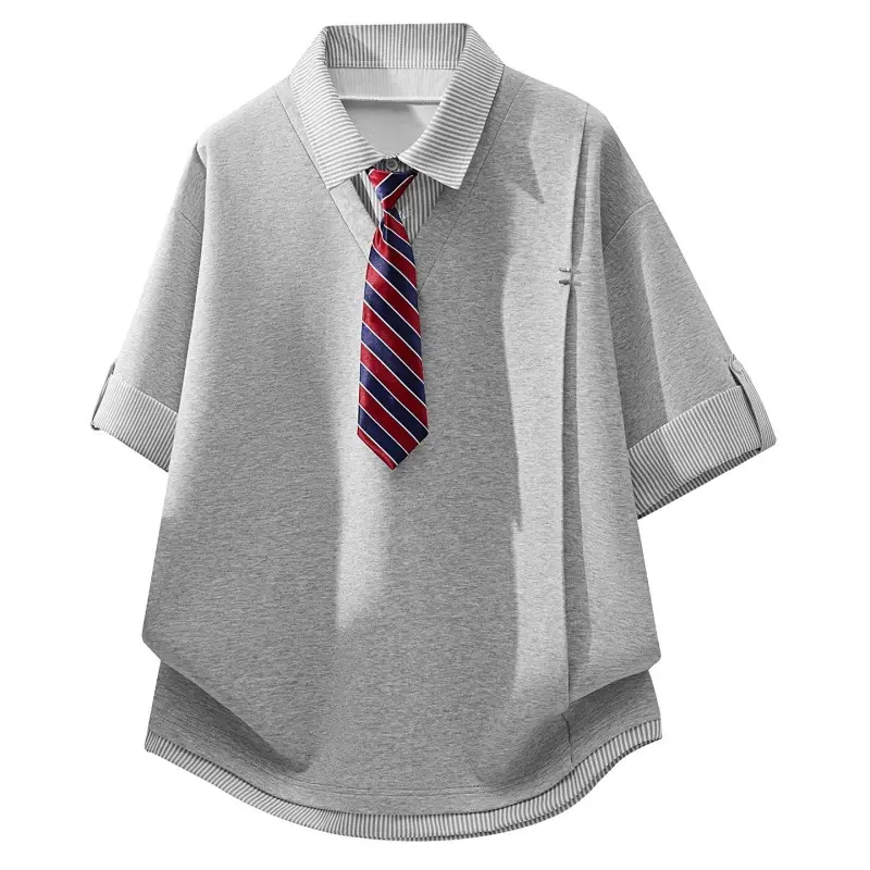 Men's summer fake two-piece college-style short sleeve top with matching diagonal striped tie.Contrast stripe details on cuffs and hem, made of soft fabric.Classic campus style, suitable for campus outfits and daily outings.#Summervibes