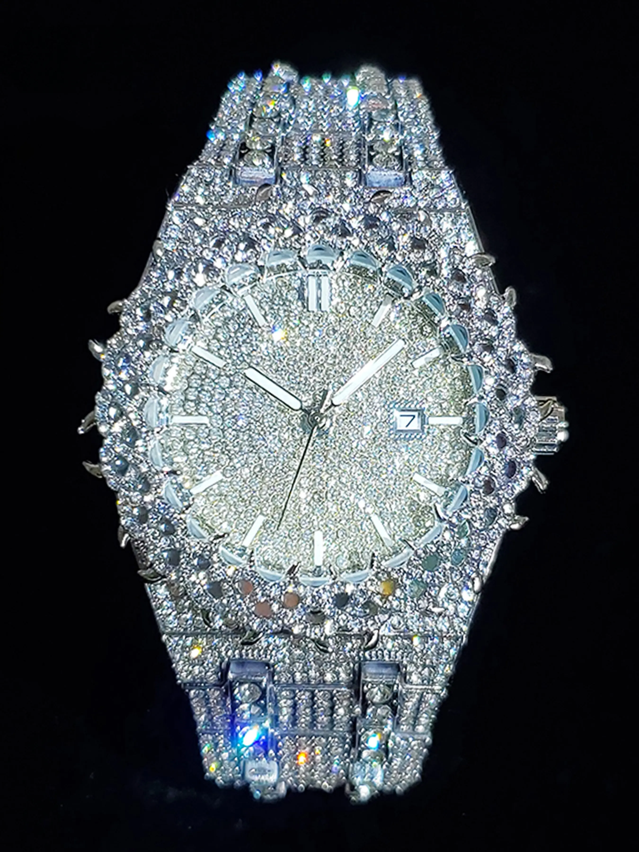 Men's Quartz Watch with Calendar and Luminous Hands, Zirconia Watch, Stylish and Functional Timepiece, Perfect for Daily Wear