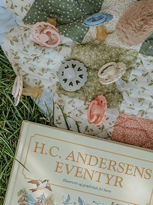 Andersen Fairytale Natural Rubber Baby Pacifier| Made in Denmark| BPA-Free (Cream/Blush, 0-6 Months)