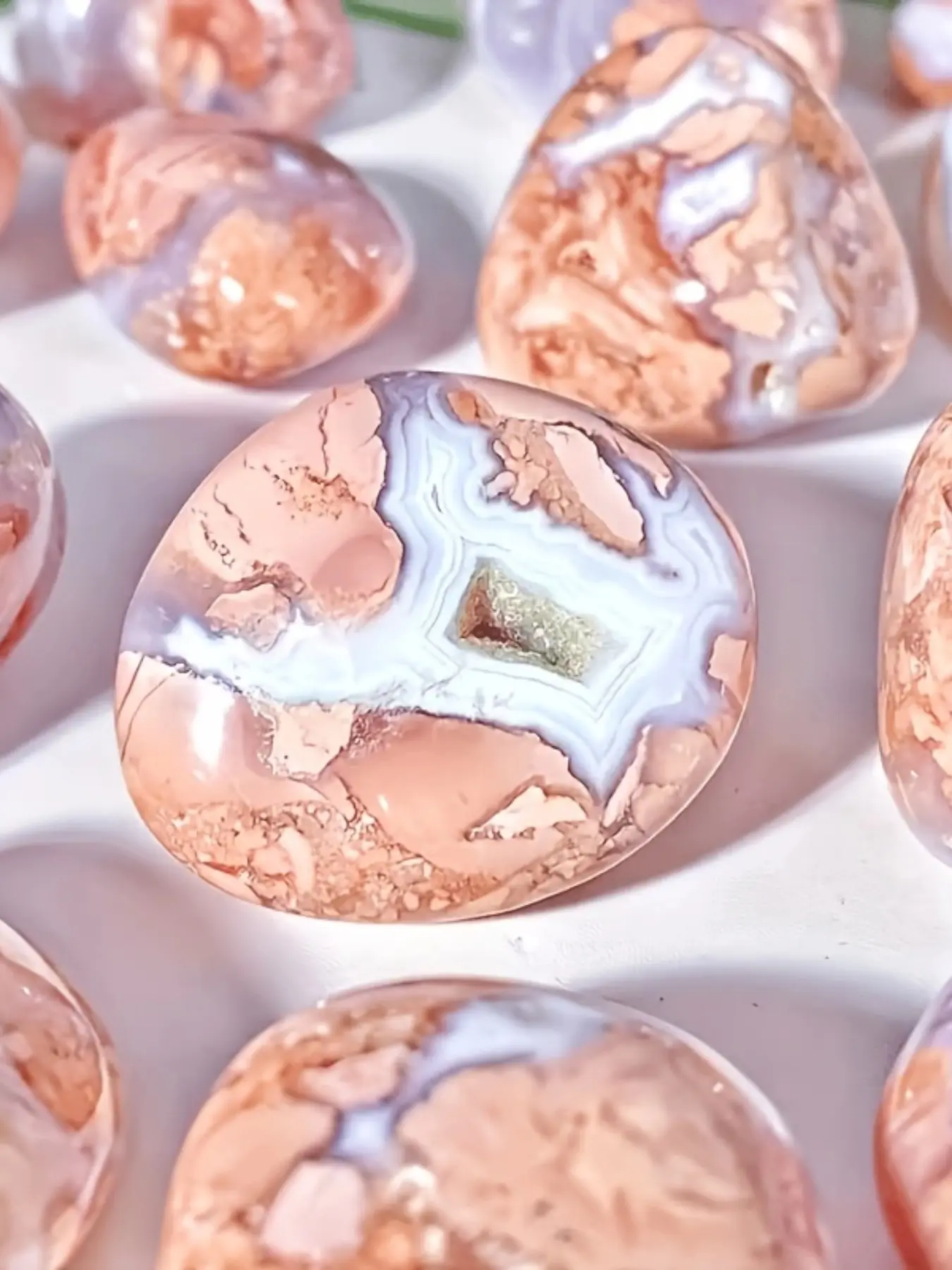 Natural Agate Tumbled Crystal Stones, Cherry Blossom Texture Marble Quartz, Home Decorative Stones, Vase Filler, Cozy Gift, Ornaments
