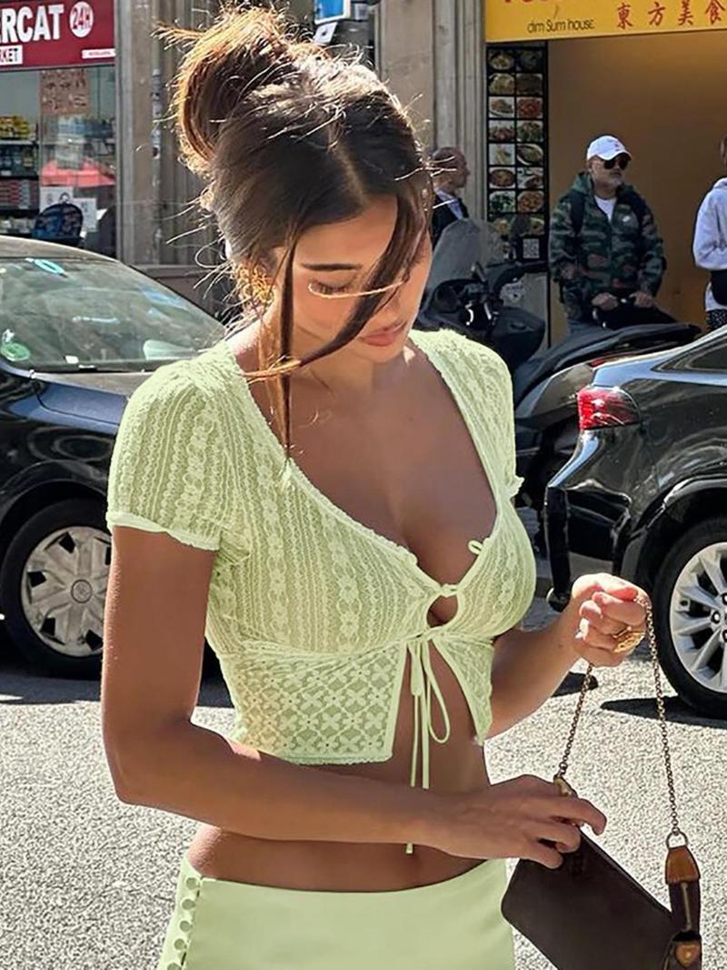 Women's Plain Sheer Lace Crop Tee, Street Fashion Casual Tie Front Split Hem Sweetheart Neck Top for Daily Outdoor Wear, Ladies Clothes for Summer