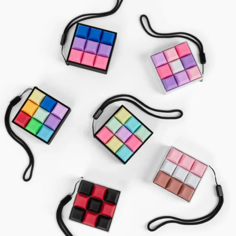Colorful Keyboard Fidget Clicker Keychain, Portable Button Fidget Toy for Adults, Fun Pocket Gadget to Kill Time & Daily Entertainment Gift