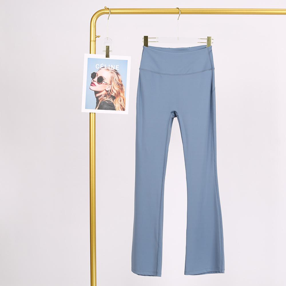 LULU  Same style Women's High-Waisted Athletic Flared Pants are made from lightweight, quick-drying fabric that hugs the body and accentuates your curves.