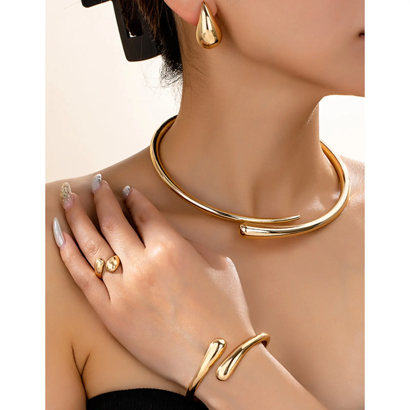 Women's 4-Piece Water Drop Jewelry Set - Collar Necklace, Bracelet, Drop Earrings, Ring for Everyday Wear, Female Simple Elegant Accessory