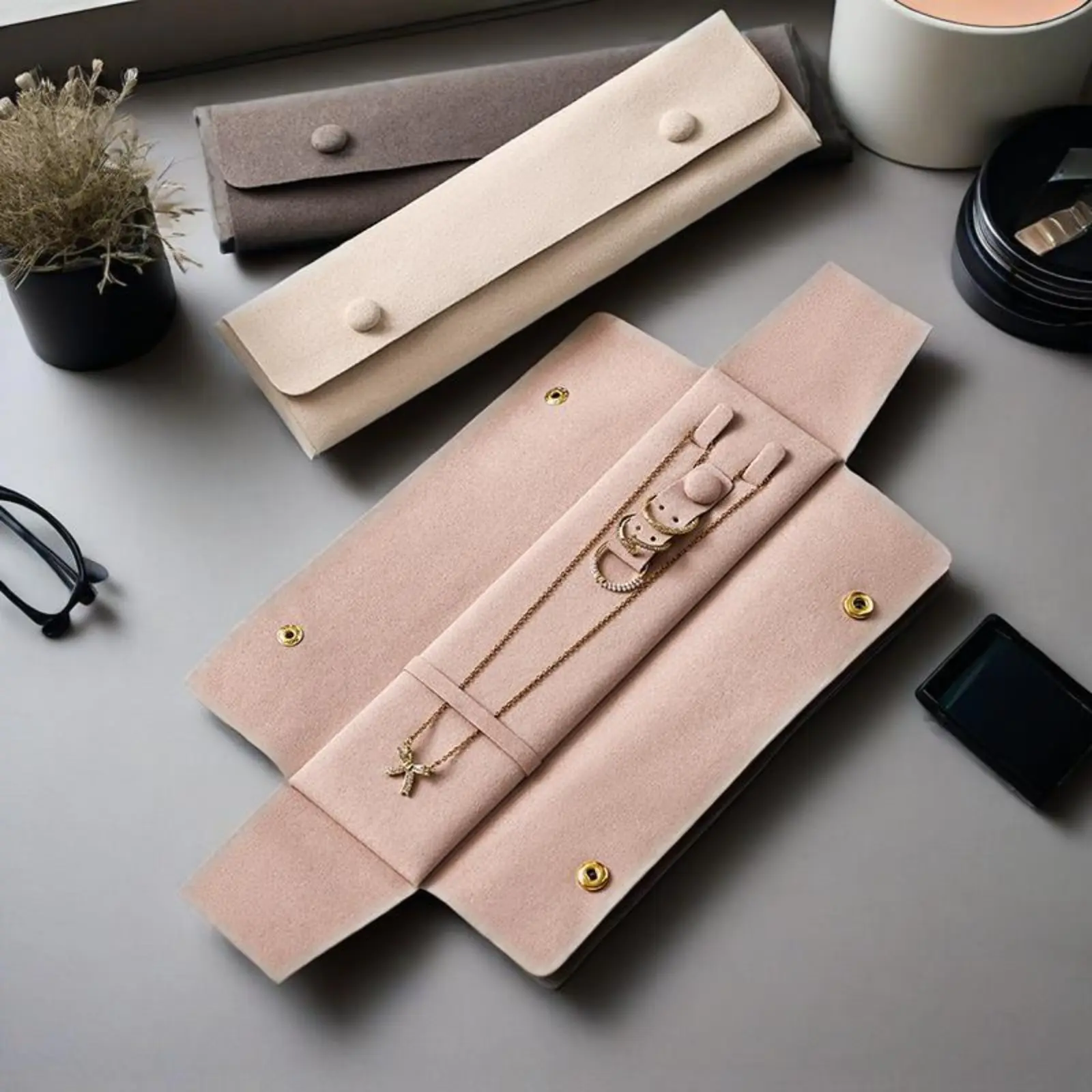 Travel Jewelry Pouch Suede Makeup Brush Organizer Long Necklace Storage Bag Soft Velvet Watch Pen Case Portable Sleeve for Women Travel Gift